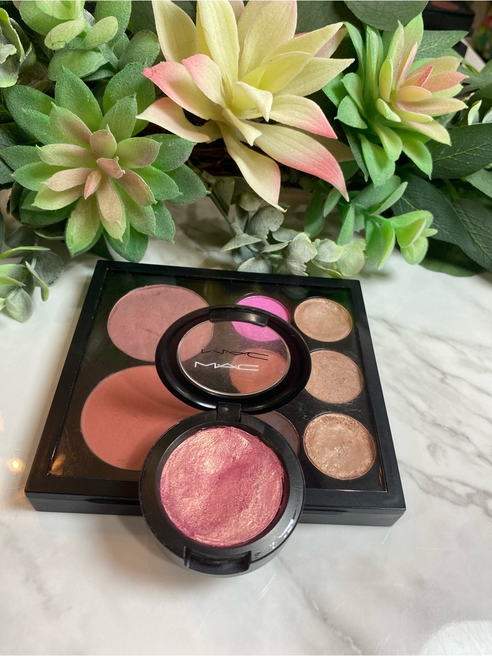 MAC Cosmetics (Discontinued) Pink Ingot Metal X Cream Shadow - Collectible